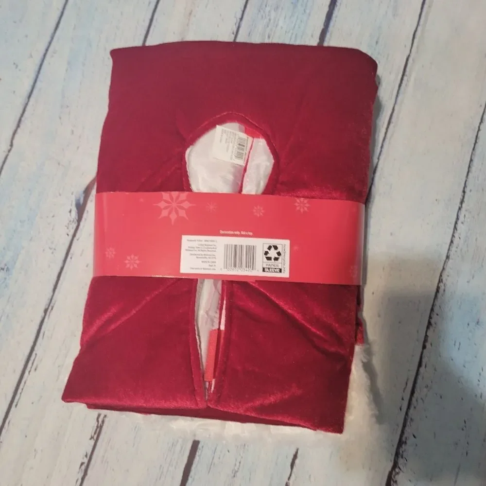 Holiday Time Red and White Christmas Throw Blanket